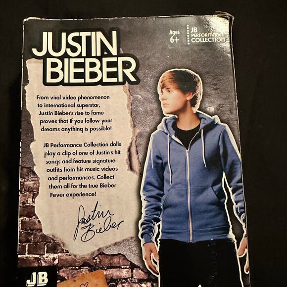JUSTIN BIEBER 2011 Doll Toy R Us Performance Collection Vintage Collector - Picture 8 of 9